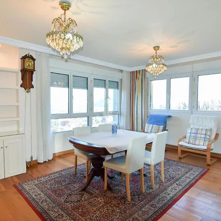 Amplia Con Preciosas Vistas Ferienhaus